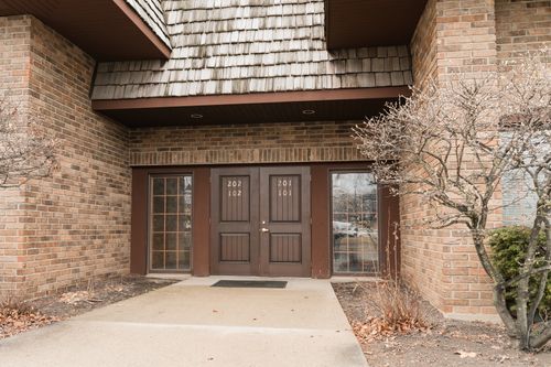 201-14047 W Petronella Dr, Libertyville, IL, 60048-9429 | Card Image