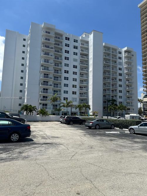apt-104-200 S Birch Rd, Fort Lauderdale, FL, 33316-1534 | Card Image