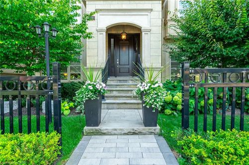 190 Dorval Dr, Oakville, ON, L6K0H3 | Card Image