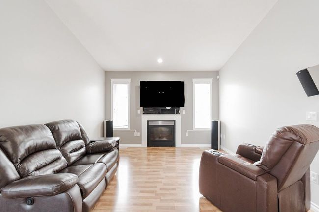 100 Swanson Crescent, House other with 4 bedrooms, 3 bathrooms and 5 parking in Fort Mcmurray AB | Image 12