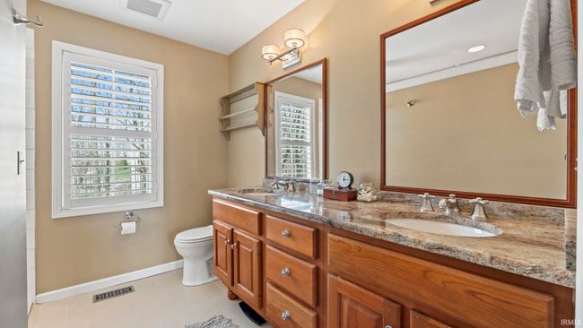 8215 Post Oak Ct, House other with 5 bedrooms, 3 bathrooms and null parking in Fort Wayne IN | Image 20
