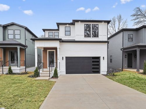 b-112B Chestnut St, Greenville, SC, 29605-4301 | Card Image