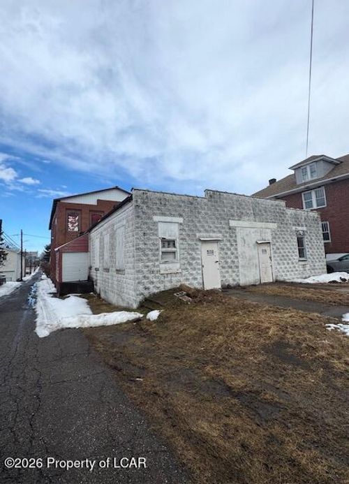 119 E Washington St, McAdoo, PA, 18237-1821 | Card Image