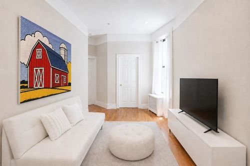 63-521 Seminary Row, New York, NY, 10027-5838 | Card Image