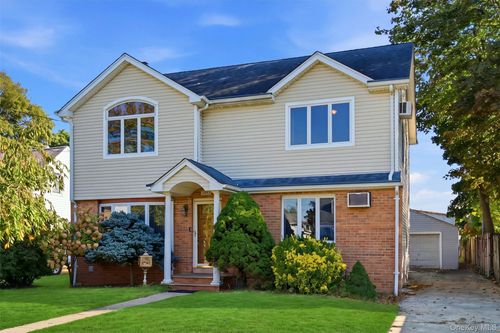 2093 Bergen Street, Hempstead, NY, 11710 | Card Image