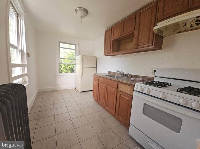 APT-2 - 107 E County Line Rd, House other with 2 bedrooms, 1 bathrooms and null parking in ARDMORE PA | Image 4