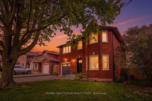 1399 Cobbler Lane, Oakville, ON, L6M3C1 | Card Image