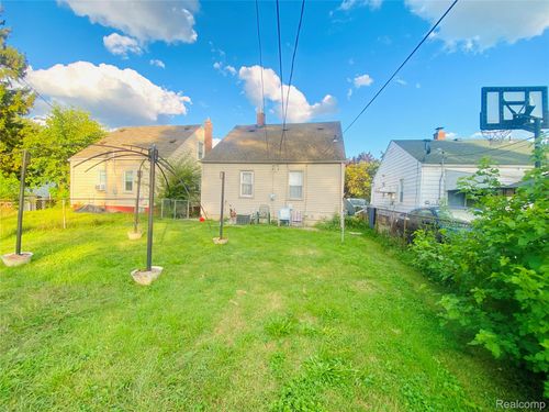 18295 Henry St, Melvindale, MI, 48122-1428 | Card Image