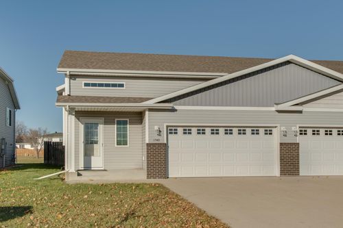 2540 31st Ave S, Moorhead, MN, 56560-5342 | Card Image