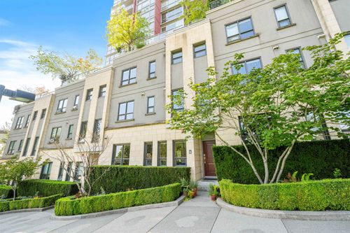 th-4-125 Columbia St, New Westminster, BC, V3L0G8 | Card Image