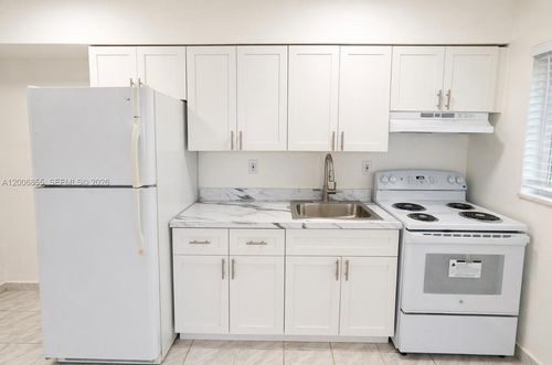 16-7155 W 14th Ct, Hialeah, FL, 33014-4540 | Card Image