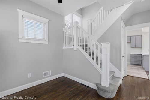 4497 Vancouver St, Detroit, MI, 48204-2200 | Card Image