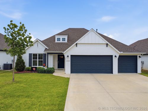 10105 S 228th East Ave, Broken Arrow, OK, 74014-6811 | Card Image