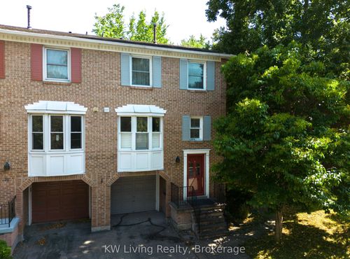 96 Confederation Way, Thornhill, ON, L3T5R5 | Card Image