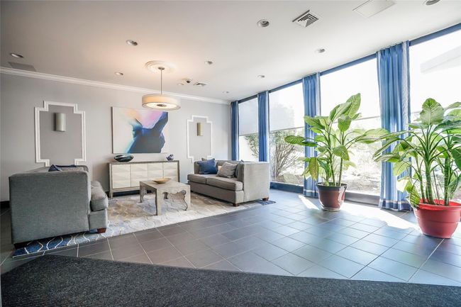 View of lobby | Image 31