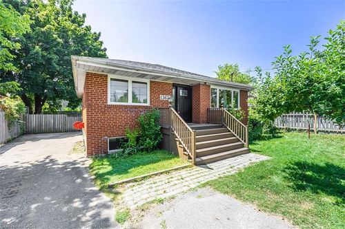 upper-1362 Cawthra Rd, Mississauga, ON, L5G4K9 | Card Image