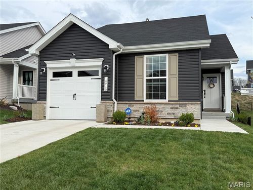 1016 Black Bear Dr, House Springs, MO, 63051-1574 | Card Image