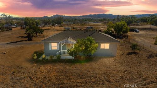 20407 Markham St, Perris, CA, 92570-9208 | Card Image