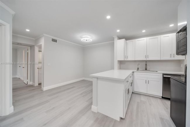 APT-211 - 677 Trace Cir, Condo with 2 bedrooms, 2 bathrooms and null parking in Deerfield Beach FL | Image 8