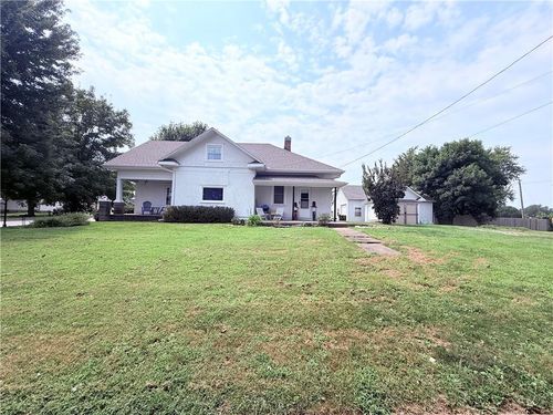 107 E Main St, Savannah, MO, 64485-1757 | Card Image