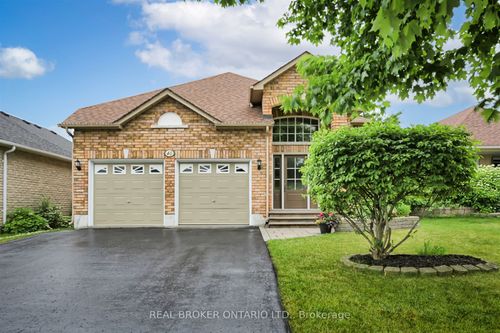 40 Padfield Dr, Bowmanville, ON, L1C5E7 | Card Image
