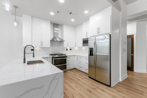 apt-304-117 30th Ave N, Nashville, TN, 37203-1395 | Card Image