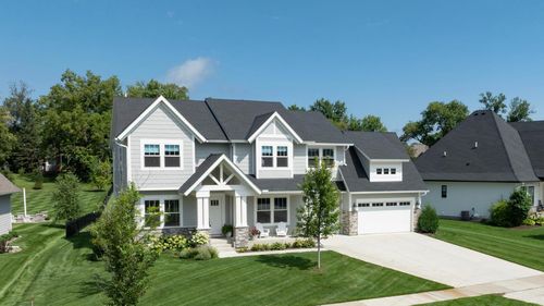 24620 Bentgrass Way, Shorewood, MN, 55331-2704 | Card Image