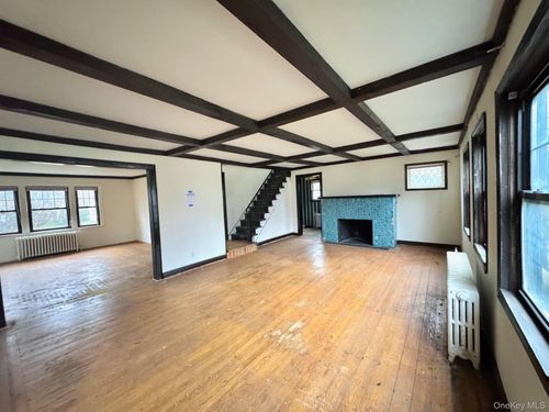 119 Chestnut St, Garden City, NY, 11530-6407 | Card Image