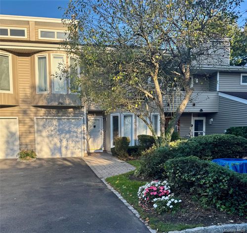 55 Kristin Ln, Smithtown, NY, 11788-1237 | Card Image