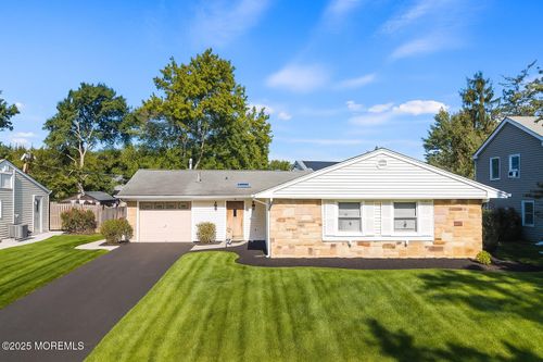 111 Courtland Ln, Matawan, NJ, 07747-2213 | Card Image