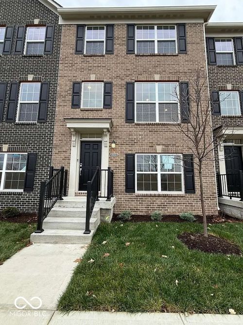 6672 Halsey St, Zionsville, IN, 46077-9874 | Card Image