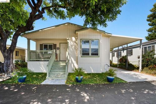 156 156 Tiki Ln, Pittsburg, CA, 94565 | Card Image