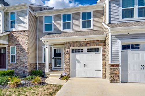 1113 Meadow Run, Copley, OH, 44321-2866 | Card Image