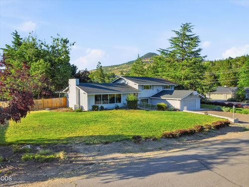 242 Yale Dr, Medford, OR, 97504-9736 | Card Image