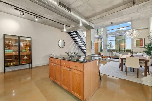 apt-1104-800 W 5th St, Austin, TX, 78703-5446 | Card Image