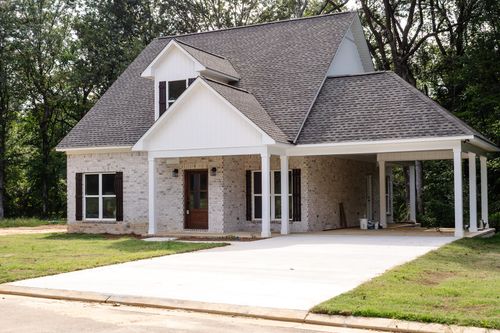 393 Woodland Dr, New Albany, MS, 38652 | Card Image