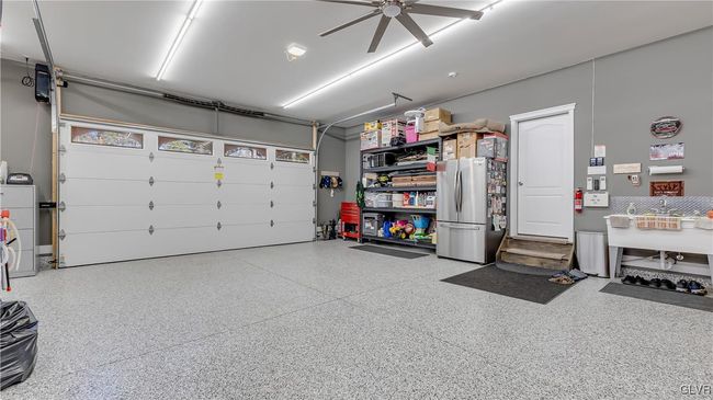 4 Car Garage | Image 55