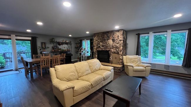 Living Room | Image 7