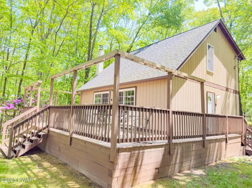 100 Cleveland Ct, Milford, PA, 18337-4204 | Card Image