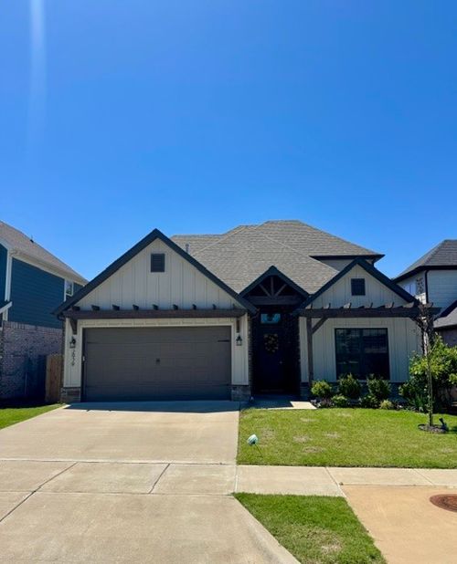 2979 W Sauter Ln, Fayetteville, AR, 72704-7196 | Card Image