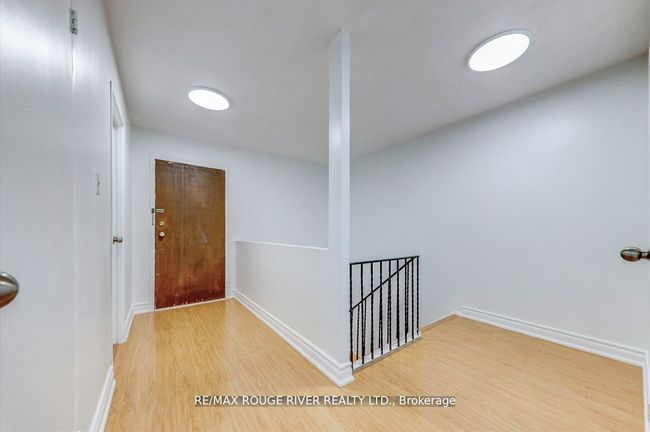 21 - 25 Pebble Byway, Condo with 3 bedrooms, 2 bathrooms and null parking in North York ON | Image 21