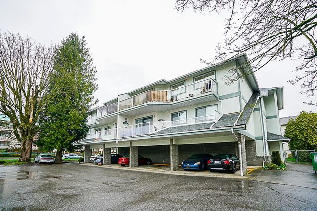 202 - 33225 Old Yale Road, Condo with 1 bedrooms, 1 bathrooms and 1 parking in Abbotsford BC | Image 1