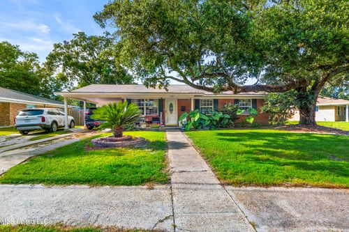 2207 Gregory Blvd, Gulfport, MS, 39507-2753 | Card Image