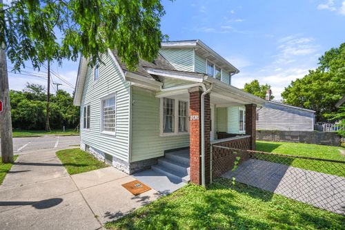 341 4th St, Lawrenceburg, IN, 47025-1618 | Card Image