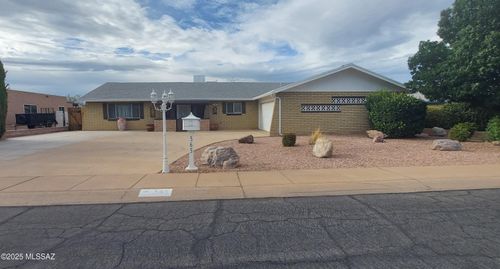 565 Camelot Dr, Sierra Vista, AZ, 85635-4703 | Card Image