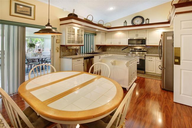 15580 Winkfield Cir, House other with 4 bedrooms, 2 bathrooms and null parking in Davie FL | Image 15