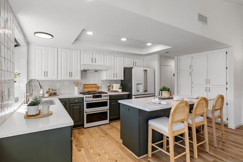 4640 Waverly Rd, Oceanside, CA, 92056-4955 | Card Image