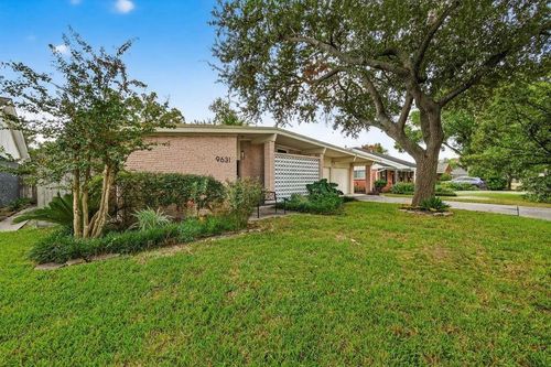 9631 Meadowcroft Dr, Houston, TX, 77063-3719 | Card Image