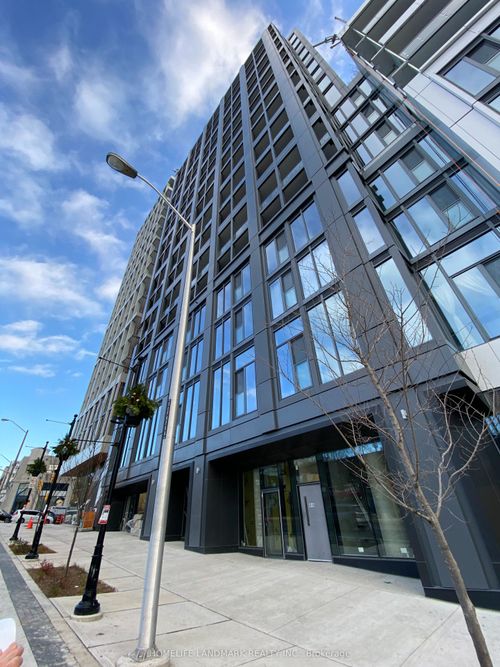 720-2020 Bathurst St, York, ON, M5P0A6 | Card Image
