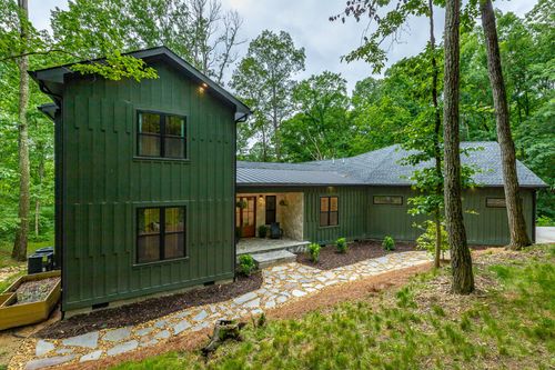 19 Stonehaven Drive, Signal Mountain, TN, 37377 | Card Image